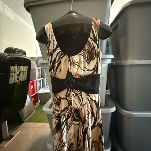 Elegant Black and Cream Floral Dress p26